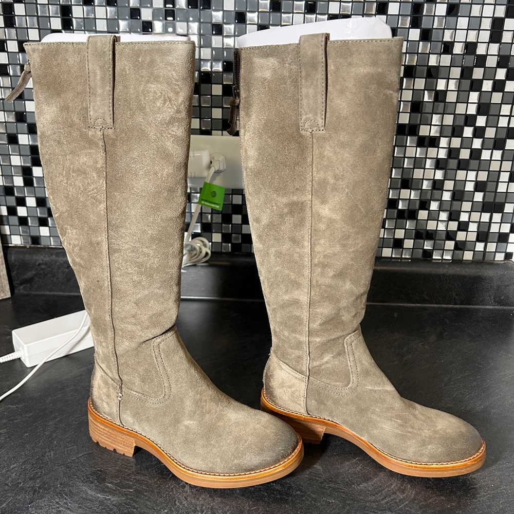Sofft Samantha II Leather Back-zip Boots, Sz 6, Dark Taupe